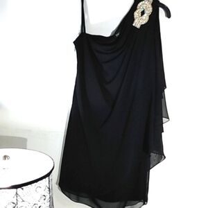 XSCAPE NWT BLACK ONE-SHOULDER RHINESTONE FLUTTER HEM MINI DRESS SIZE 6